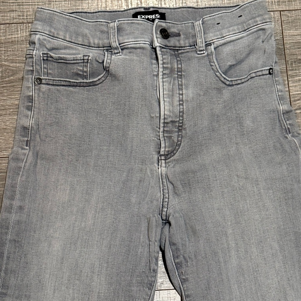 Express Women’s High Rise Jeans - Picture 3 of 5